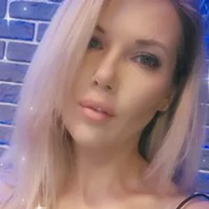 Diamondf from bongacams