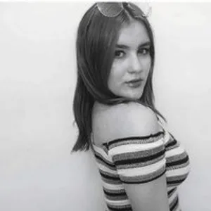 Dina-petite from bongacams