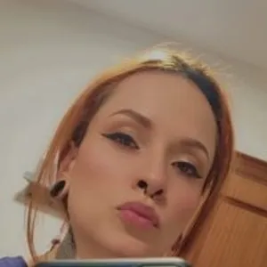 DominaDeivis from bongacams