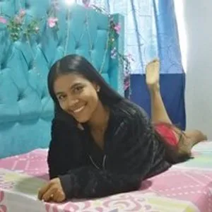 EVELYNSWEETT from bongacams