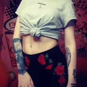 EeveeL from bongacams