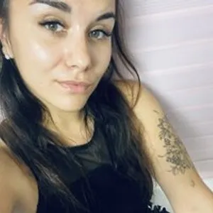 ElinaPosh from bongacams