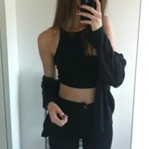 ElisaDoll from bongacams