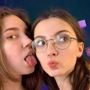 Eliska-n-Lexy from bongacams