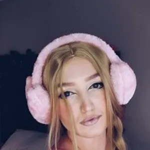 Eloragrey from bongacams