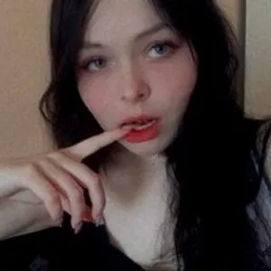 EmmaTricks from bongacams