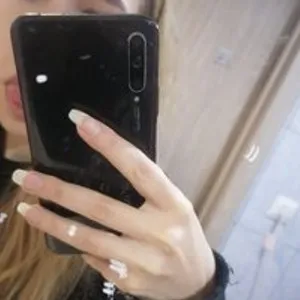 Emmalove13 from bongacams