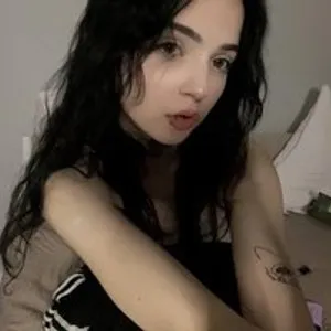 EmoLolly from bongacams