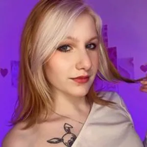 ErikaLaas from bongacams