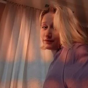 EvaOlson from bongacams