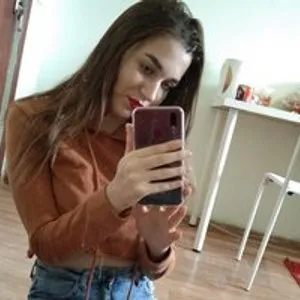 Evelinaa13 from bongacams