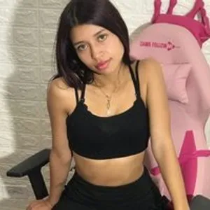 EvelynScarlet from bongacams