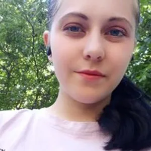 FloyDella from bongacams