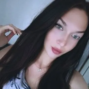 Foxsirym from bongacams