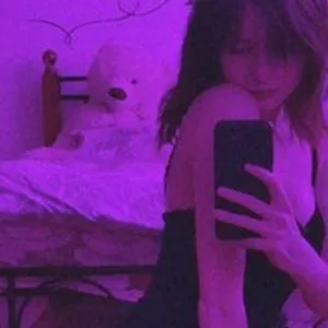 FreddieMinni from bongacams