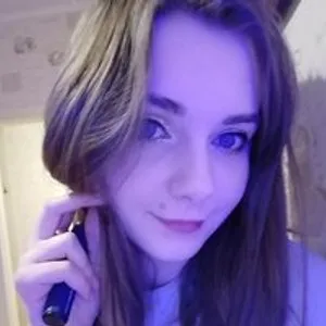 FyssyPop from bongacams