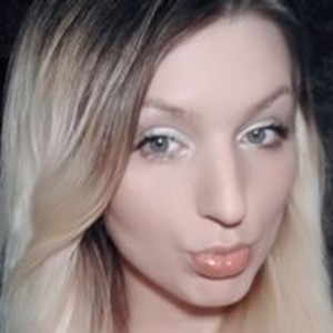 Camgirl is actually offline