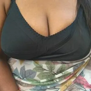 Guddansherry from bongacams