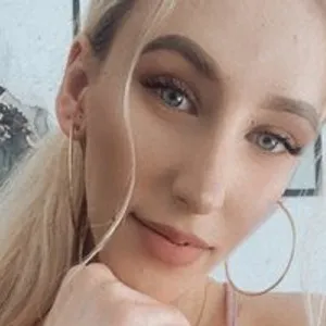 HaileySingle from bongacams