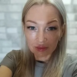 Iana-1 from bongacams