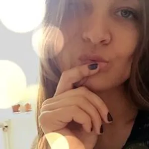 Ilizza from bongacams