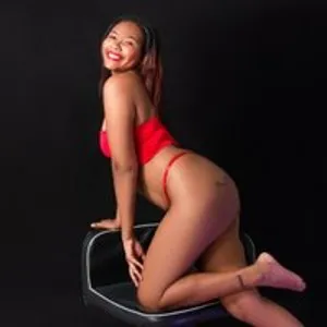 InayaLaurent from bongacams