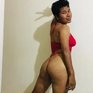 IndiraJoness from bongacams