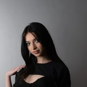 Iris-Lis from bongacams