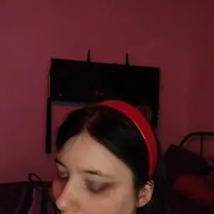 IrislaedetheOtherHand from bongacams