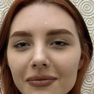 Isolldee from bongacams