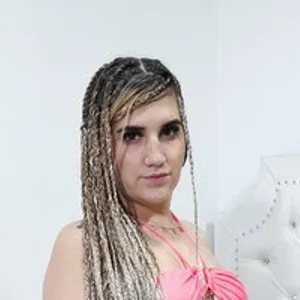 JULIETACARUSS from bongacams