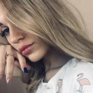 JulieGrand from bongacams