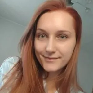 Karamellllika from bongacams