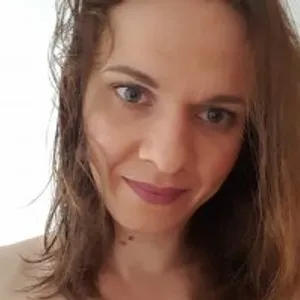 Katie-cute from bongacams