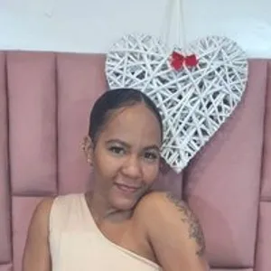 KatrinaRousse31 from bongacams