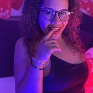 Katyy-Smith from bongacams