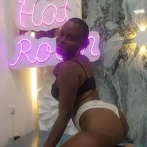 KeniaBrown from bongacams