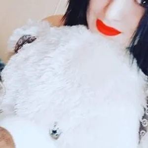 Kira185 from bongacams