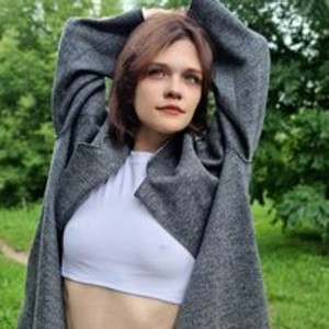 Cam girl Kiti-Grey