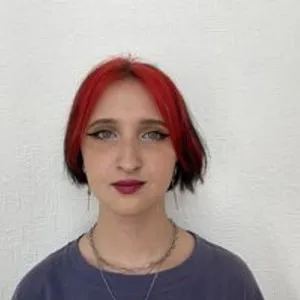 KlmMira from bongacams