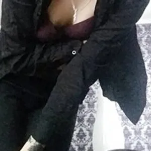 Koksik-69 from bongacams