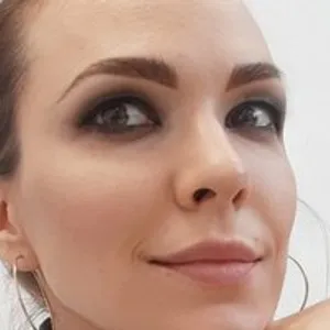 Konsurllo from bongacams