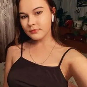 KrisrinaPussy from bongacams