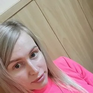 Kristinasexigirl from bongacams