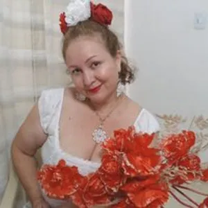 LADYQUEEN520 from bongacams