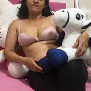 LUNABARBIE01 from bongacams