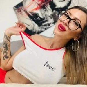 LadySquirtX from bongacams