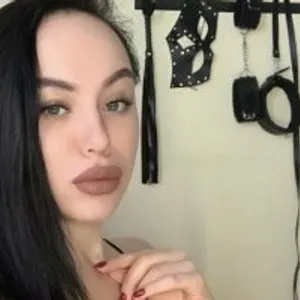 Ladydominatrx from bongacams