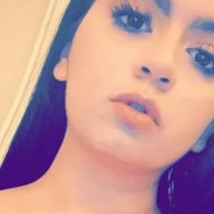 Laluna222 from bongacams