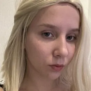 Lalyl from bongacams